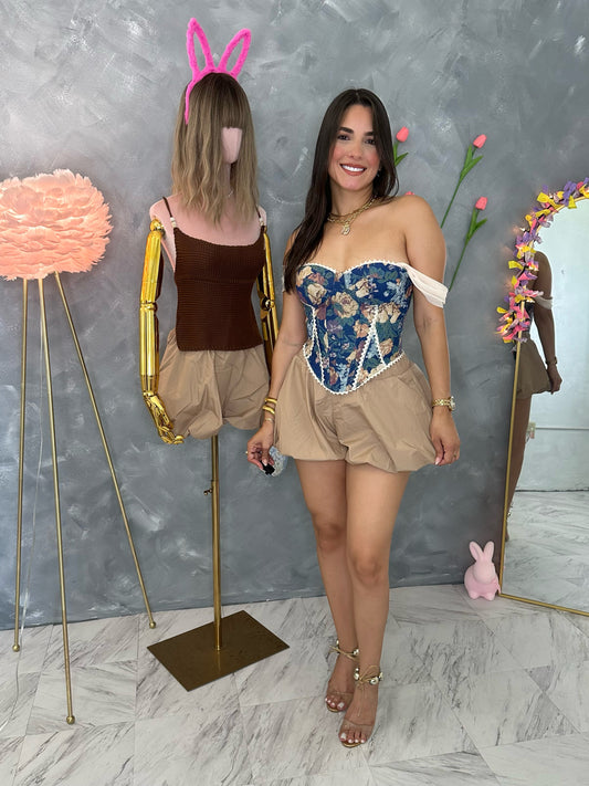 Cream Balloons short