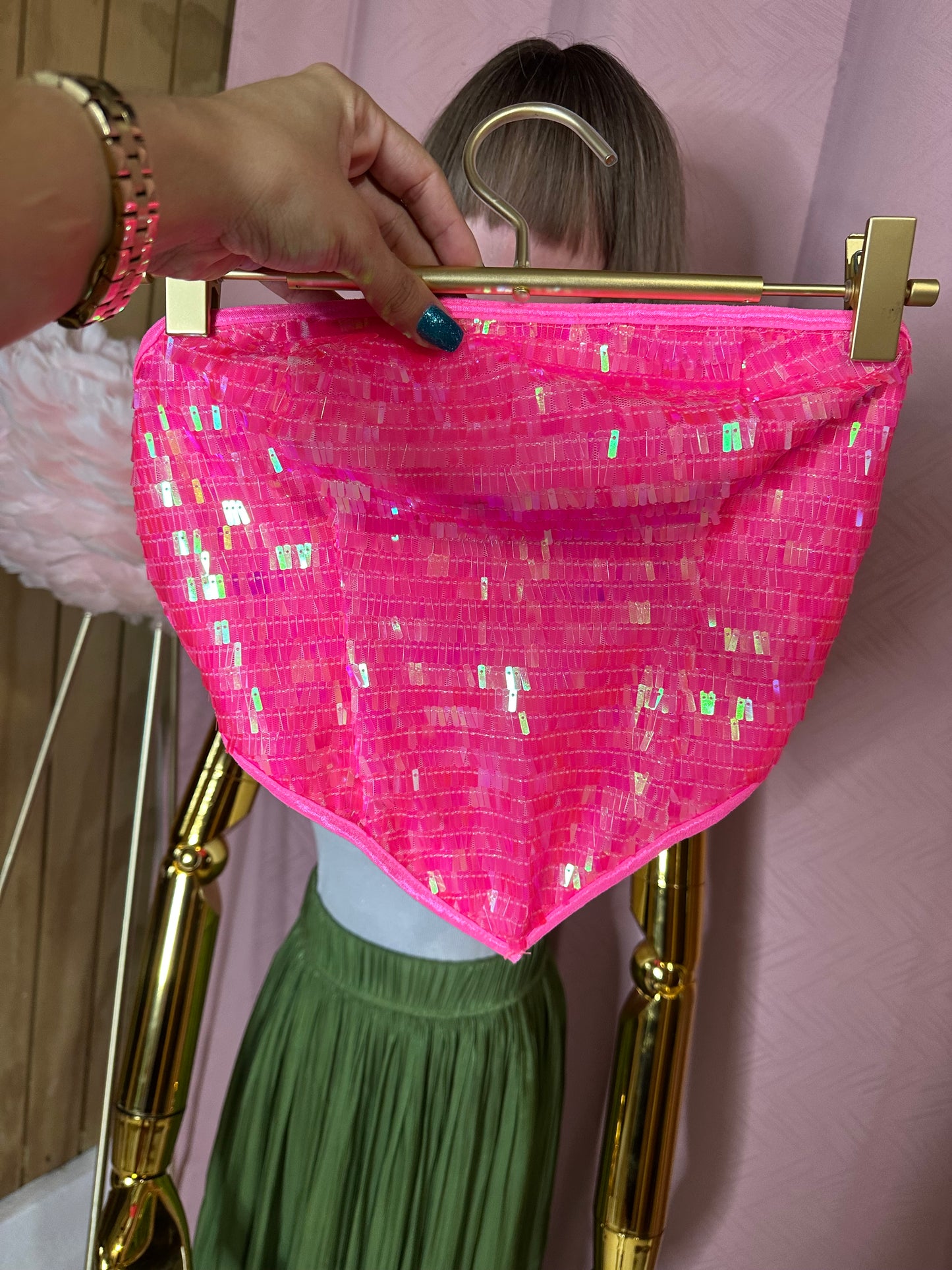 Neón sequin pink top